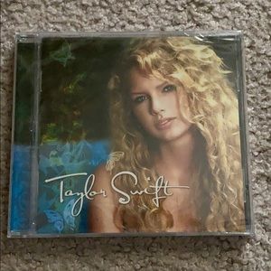 Debut album taylor swift sealed